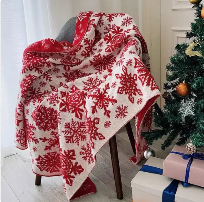 Nordic Knitted Snowflake Pattern Throw Blanket for Sofa or Living Room